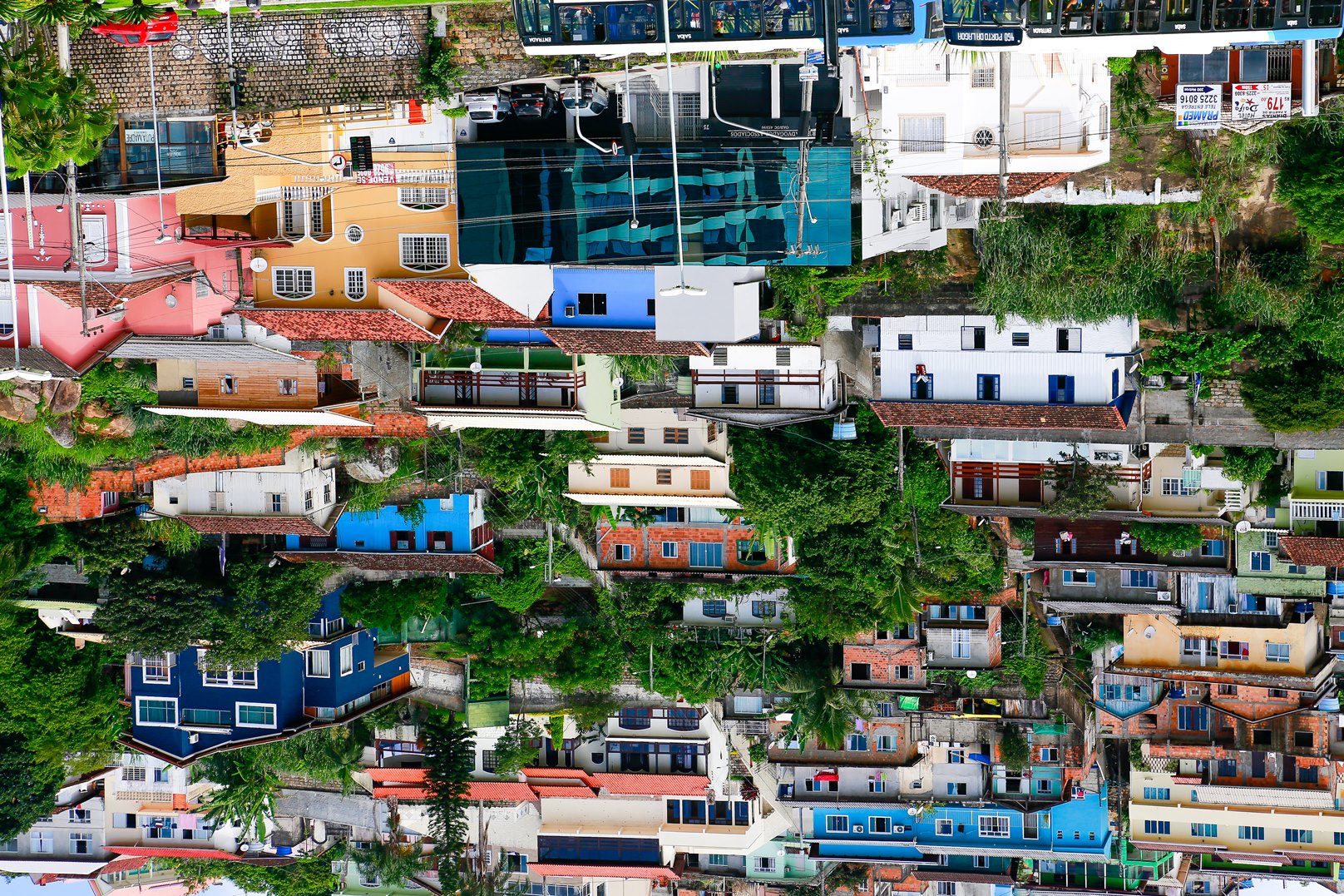 Casas, Eduardo Beltrame, 2017. Fotografia digital, 300x200cm.