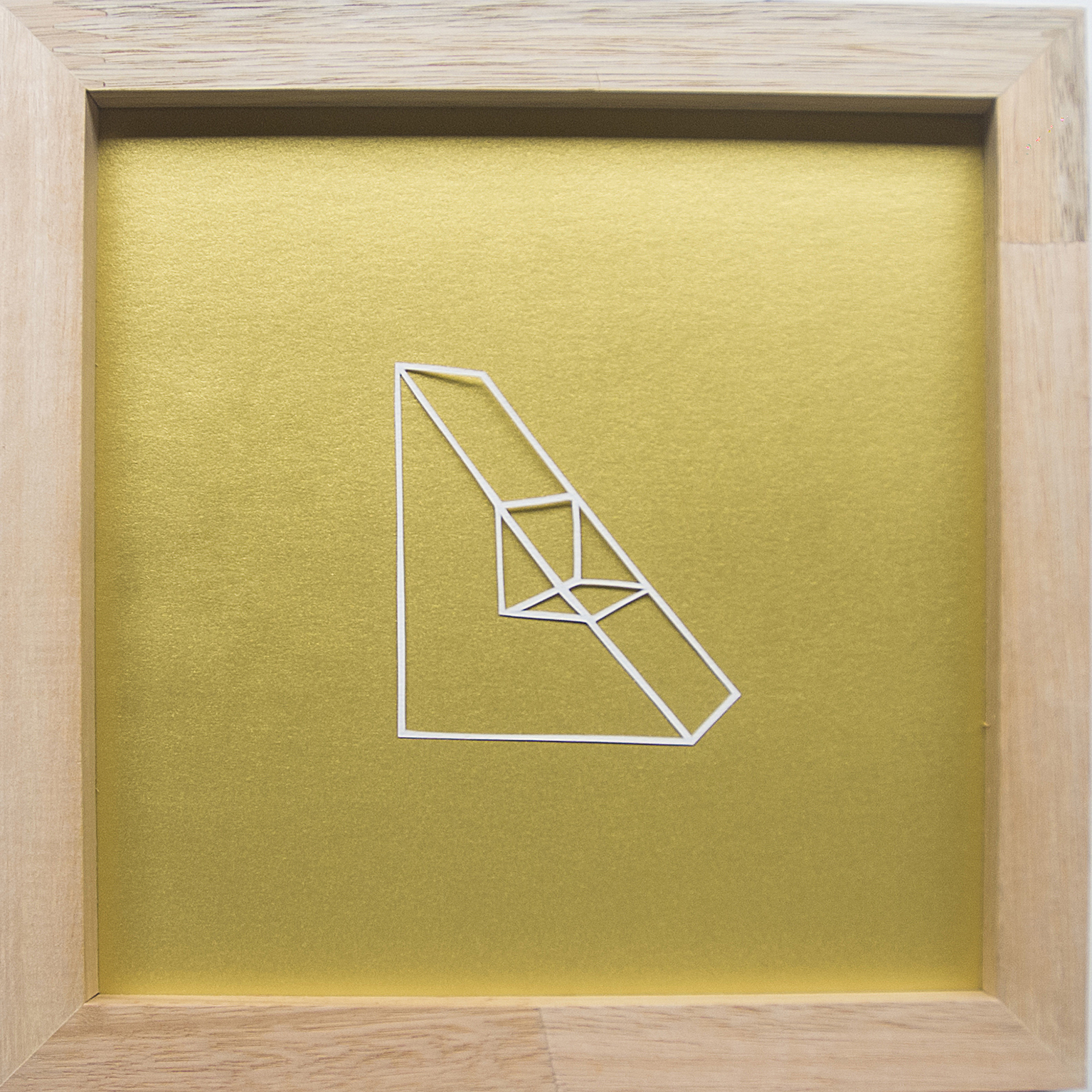 Construções Imagéticas #07, 2017. Recorte manual em papel, 19x19cm.