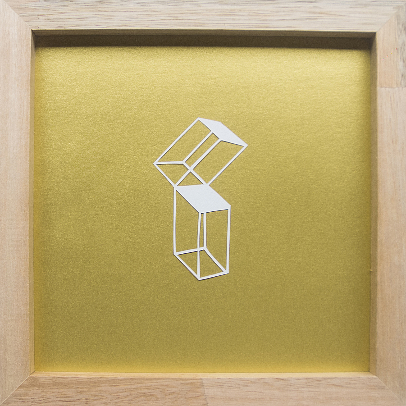 Construções Imagéticas #09, 2017. Recorte manual em papel, 19x19cm.