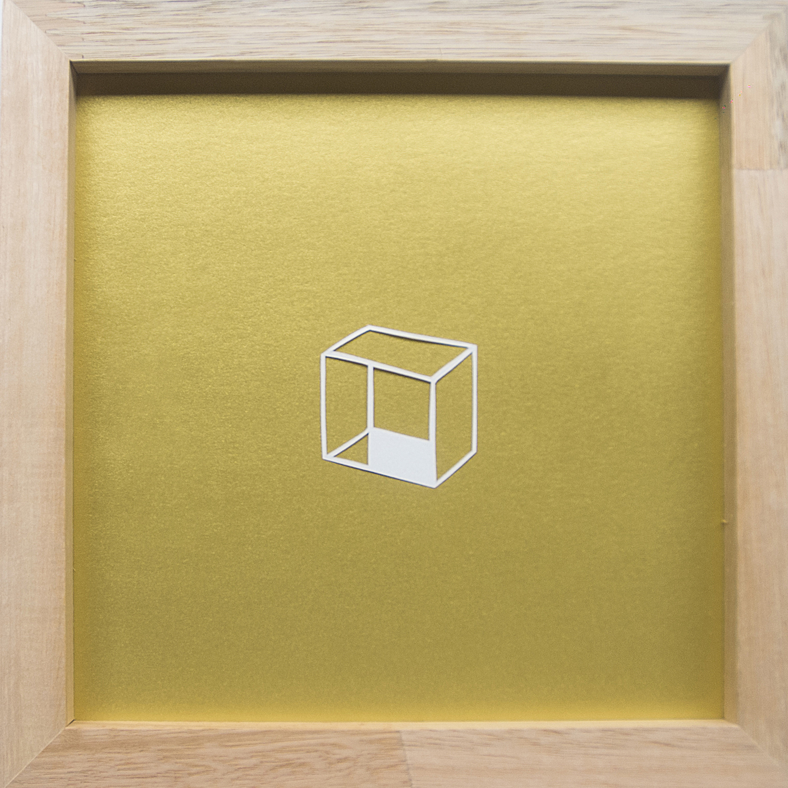 Construções Imagéticas #15, 2017. Recorte manual em papel, 19x19cm.