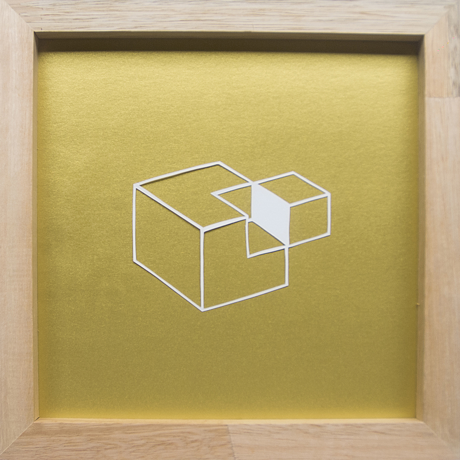 Construções Imagéticas #18, 2017. Recorte manual em papel, 19x19cm.