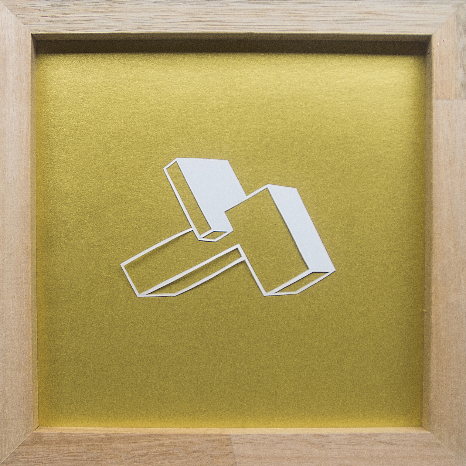 Construções Imagéticas #19, 2017. Recorte manual em papel, 19x19cm.