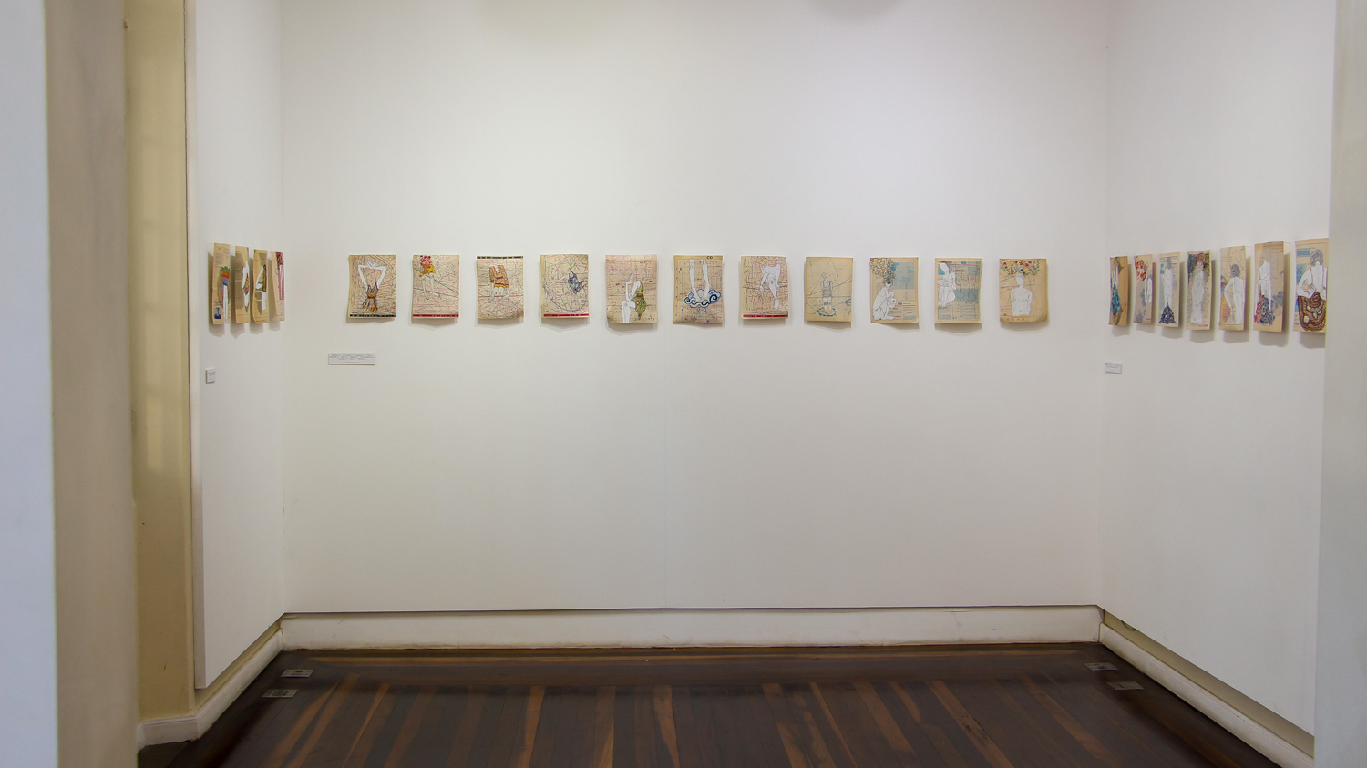 Exposição Linha do Tempo, de Itamara Ribeiro.